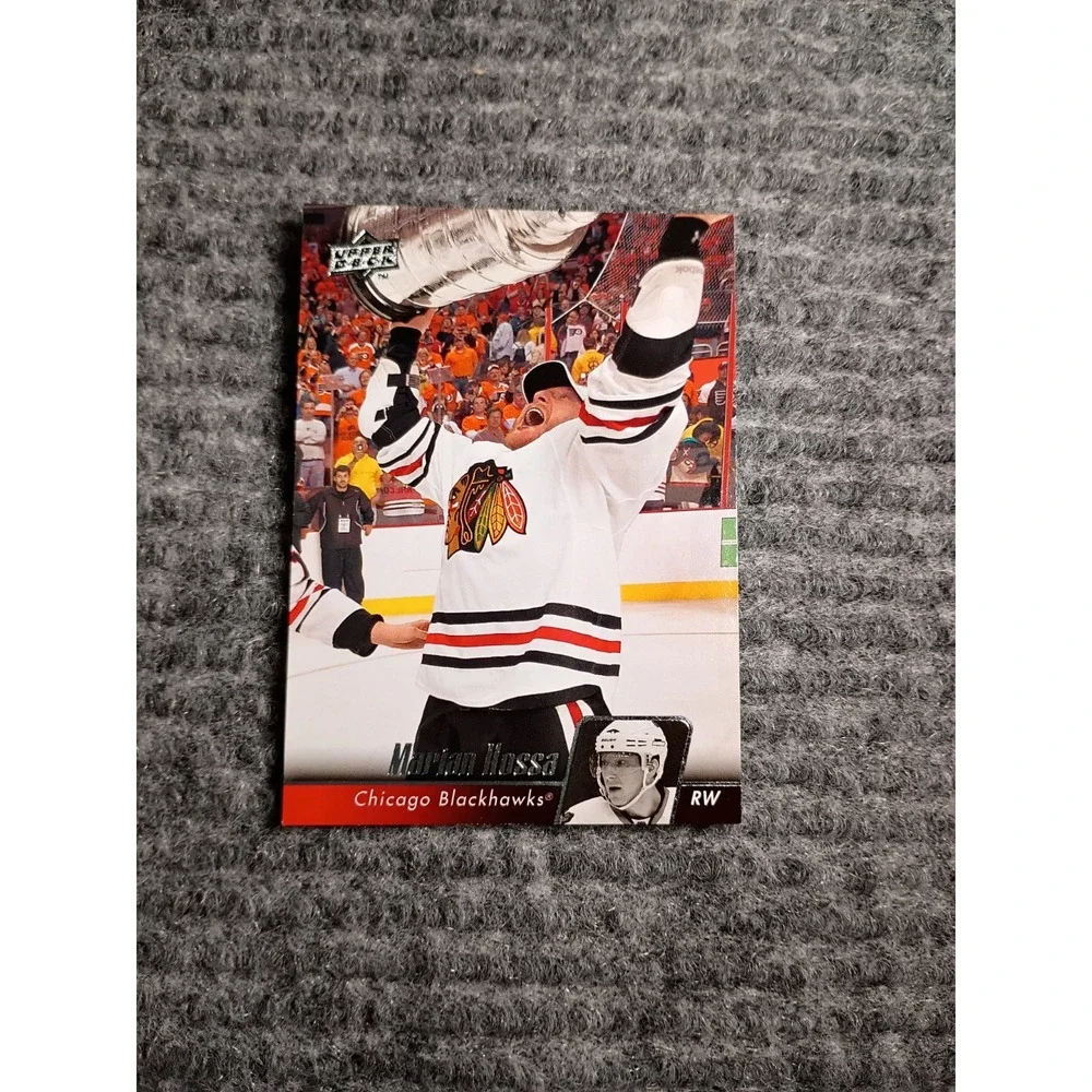 2010-2011 Upper Deck Chicago Blackhawks Marian Hossa Hockey Card #156